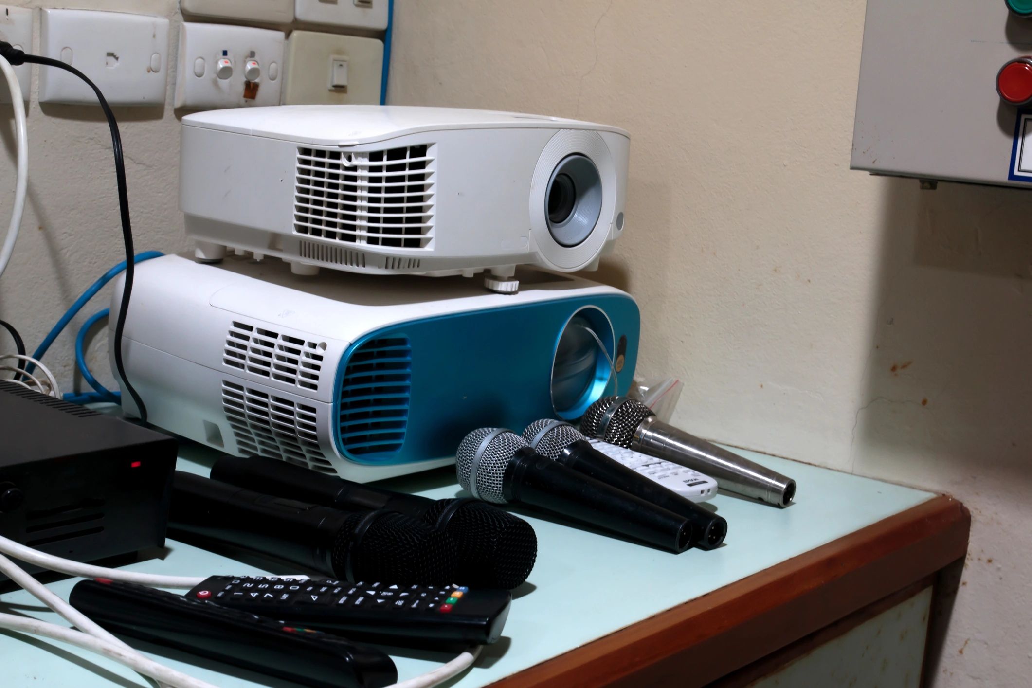 audio visual equipment school